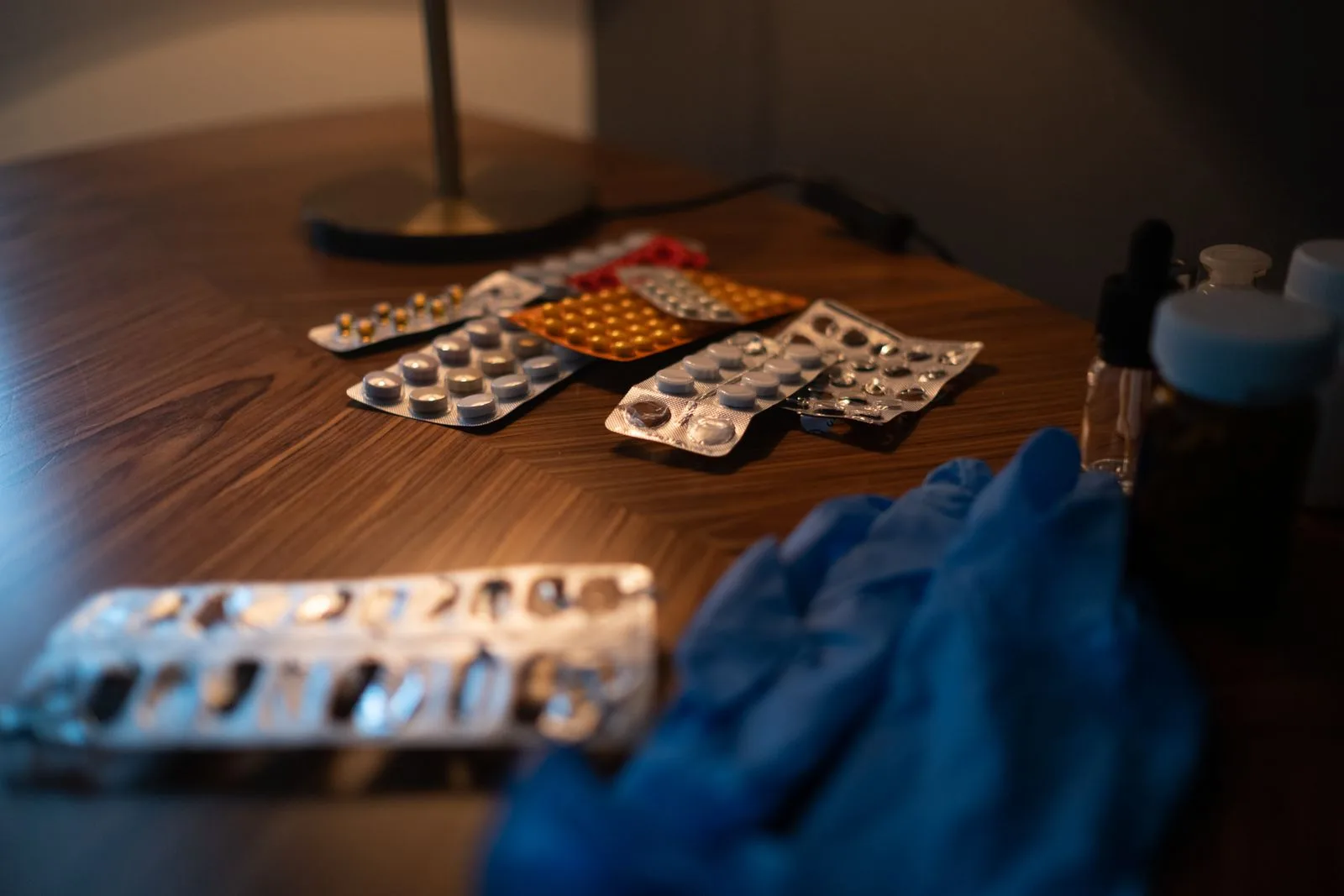 Six Things Employees Should Know about Sleeping Pills illustration