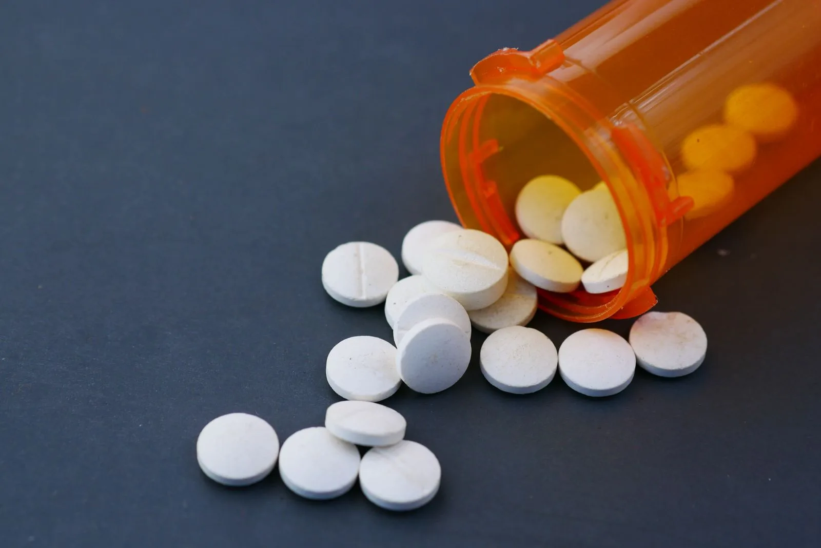 Six Things Employees Should Know about Sleeping Pills illustration