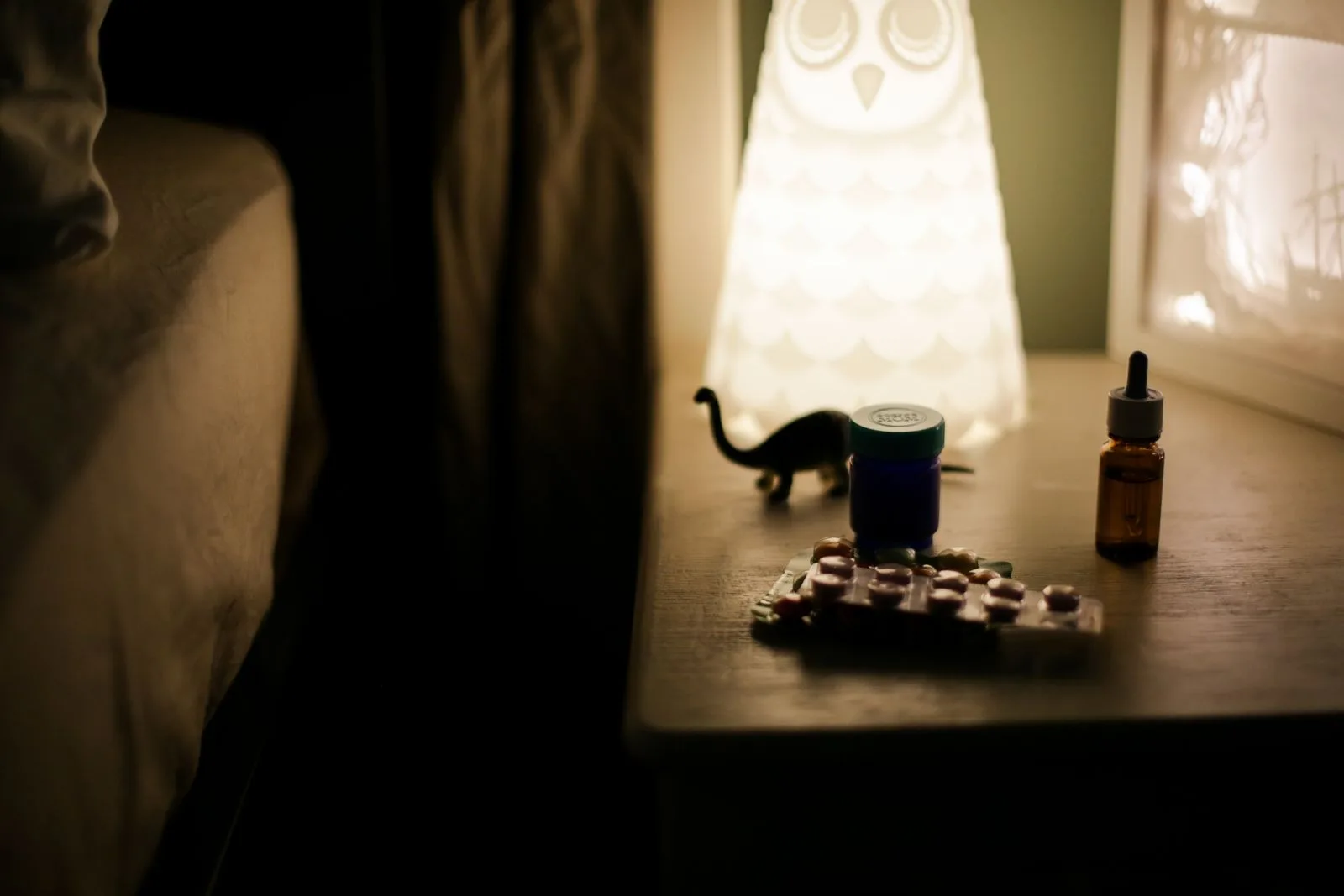 Six Things Employees Should Know about Sleeping Pills illustration