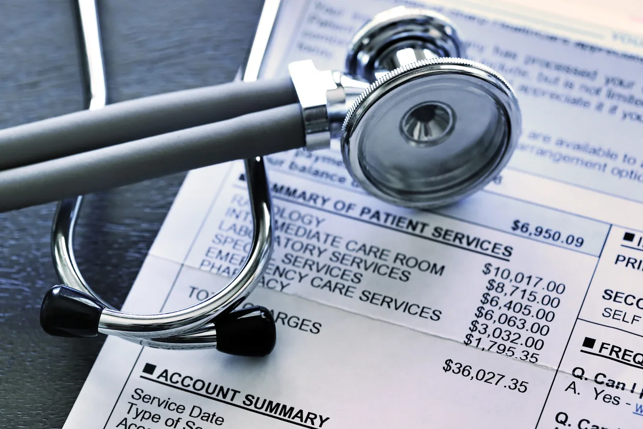 A Quizzify lesson screen on paying a fair price for healthcare and avoiding surprise bills.